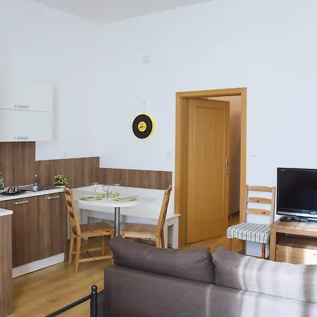 Appartement Modern Opatovická Praag