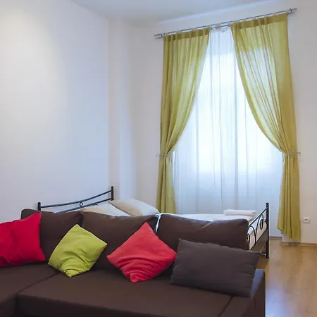 Modern Opatovická Appartement *