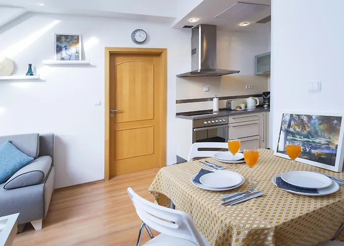 Modern Opatovická Appartement