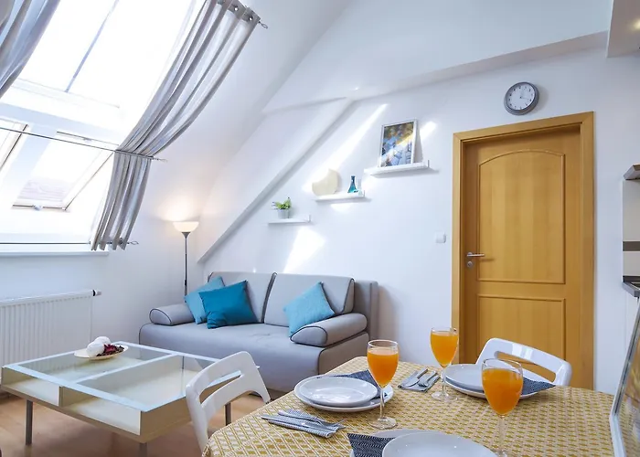Modern Opatovická Appartement